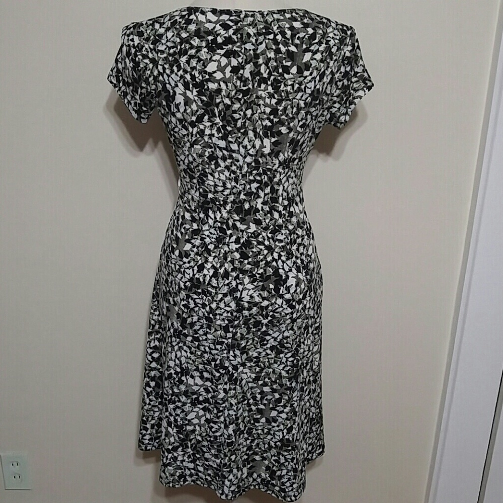 *HP* Connected midi dress size 4P - Picture 3 of 5